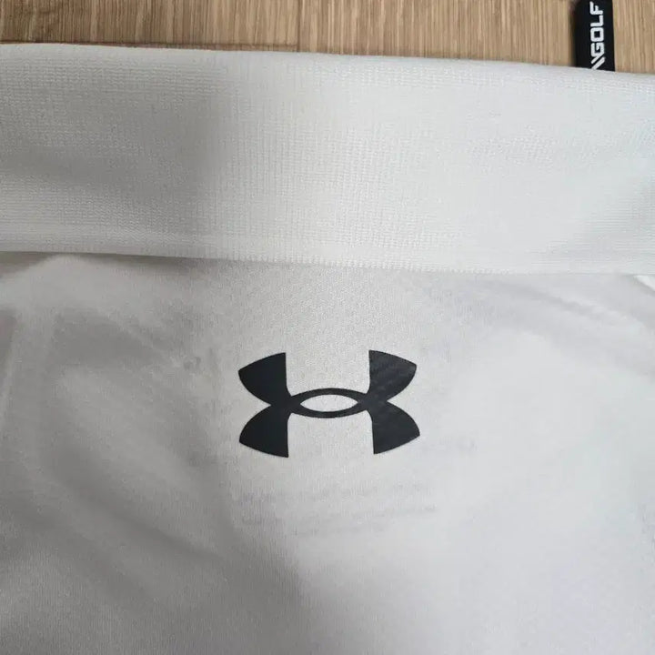 [SOLD OUT] 언더아머 긴팔 카라티 화이트 XL 새상품