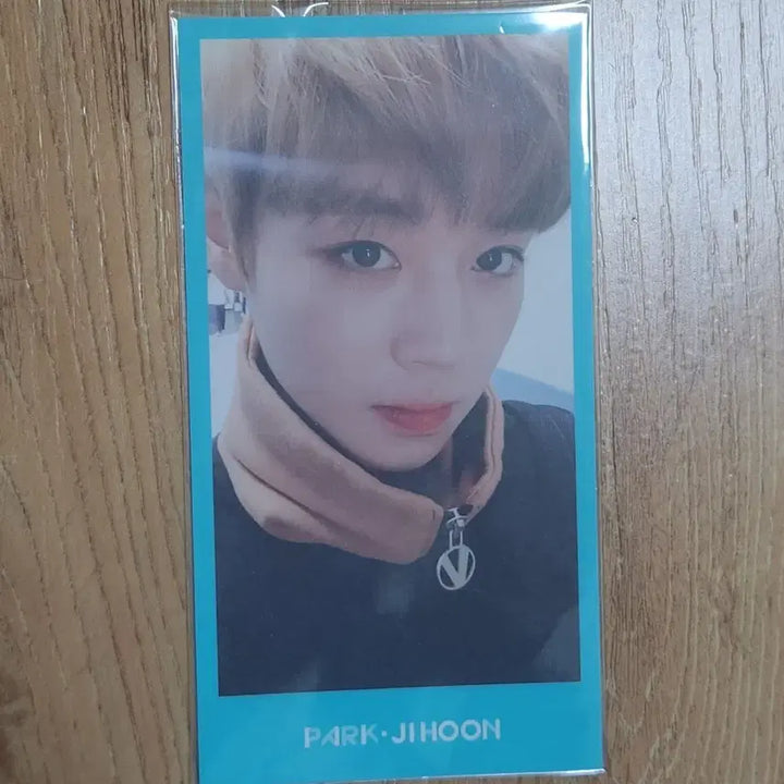 [BUNJANG] Park Jihoon Wannable Kit Photocard Postcard / 박지훈 워너블키트 포토카드 엽서