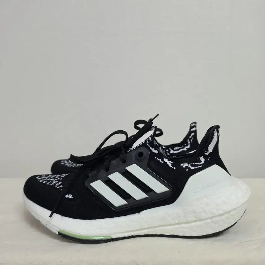 [SOLD OUT] 235아디다스 울트라부스트22  -793