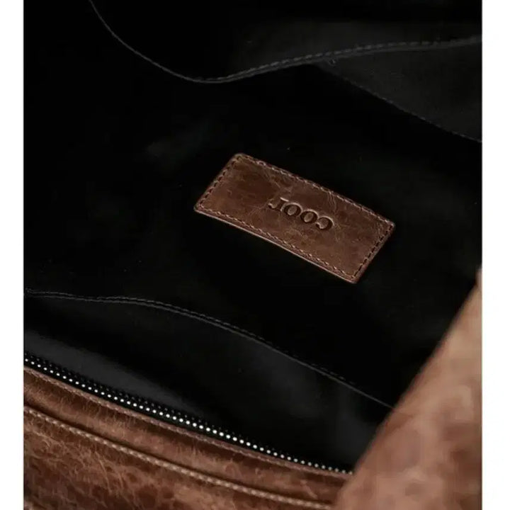 [BUNJANG] coor Half Moon Cross Leather Tote Bag / [1회 착용] coor쿠어 하프 문 크로스 레더 토트백_원가 19.5만원