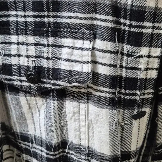 [BUNJANG] Off-White Checkered Shirt - L Oversized Fit / 오프화이트 체크 셔츠 L 오버핏 남녀공용
