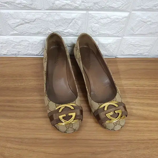 [BUNJANG] Gucci Low Heel Platform Pumps / 구찌 낮은굽 구두 230 (정품 247123) 통굽