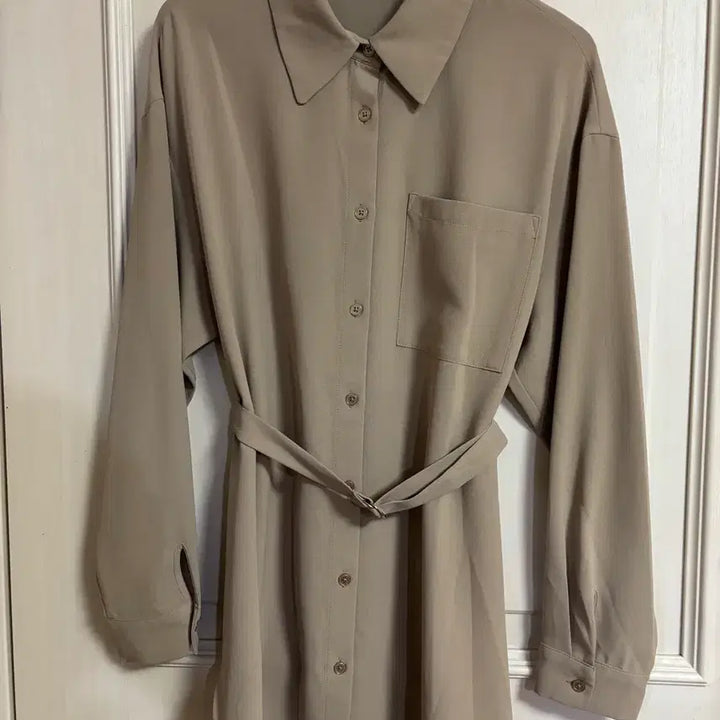 [BUNJANG] MIXXO Beige Belted Shirt Blouse / 미쏘 베이지 벨트 셔츠블라우스