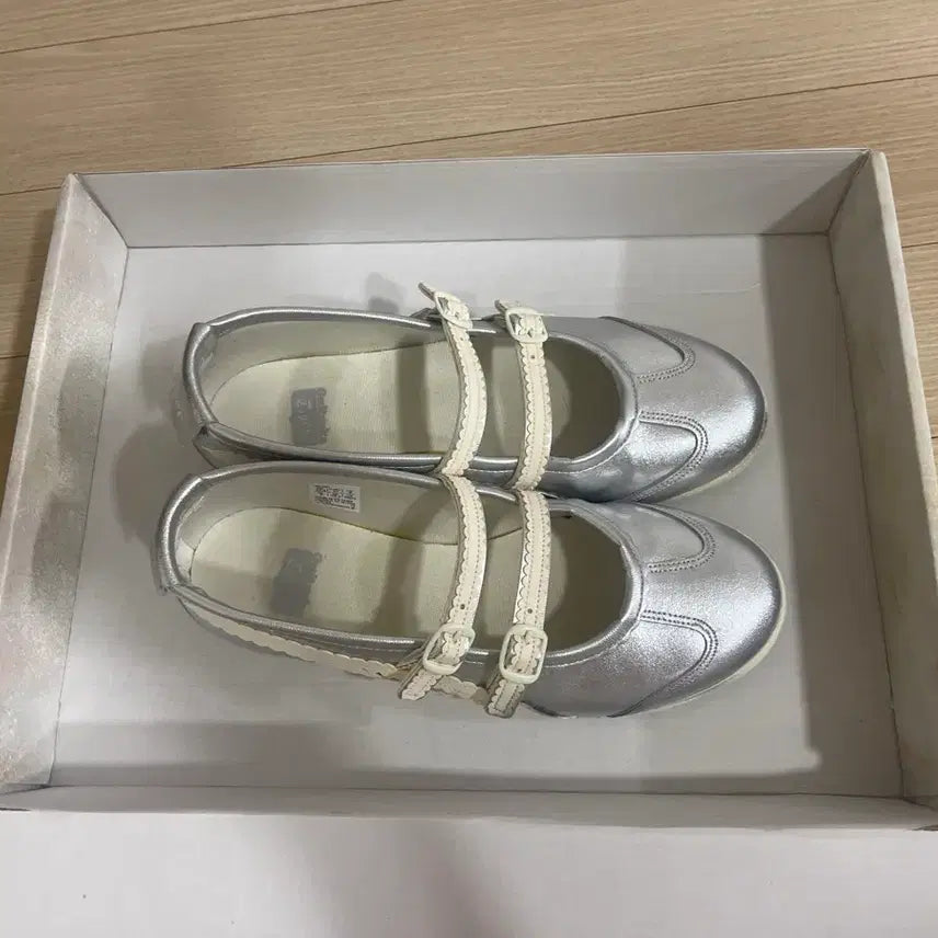 [BUNJANG] Onitsuka Tiger Mary Jane Silver Shoes / 오니츠카 메리제인 실버