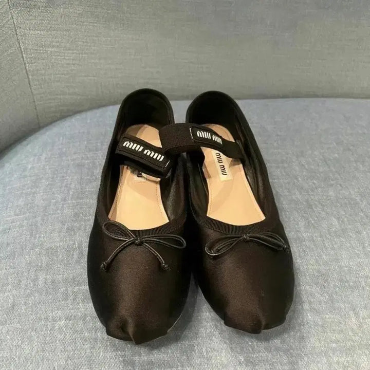 [BUNJANG] Miu Miu Black Flat Shoes (Size 36) / 미우미우 블랙 플랫슈즈 36 사이즈