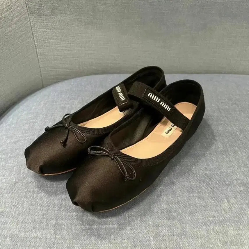 [BUNJANG] Miu Miu Black Flat Shoes (Size 36) / 미우미우 블랙 플랫슈즈 36 사이즈