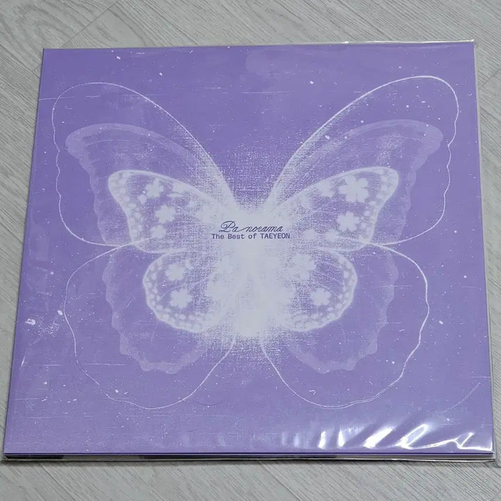 [BUNJANG] Taeyeon 10th Anniversary LP (Sealed) / 태연 10주년 LP 미개봉