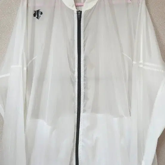 [BUNJANG] Descente White See-Through Windbreaker Jumper / 데상트 화이트 시스루 바람막이 점퍼
