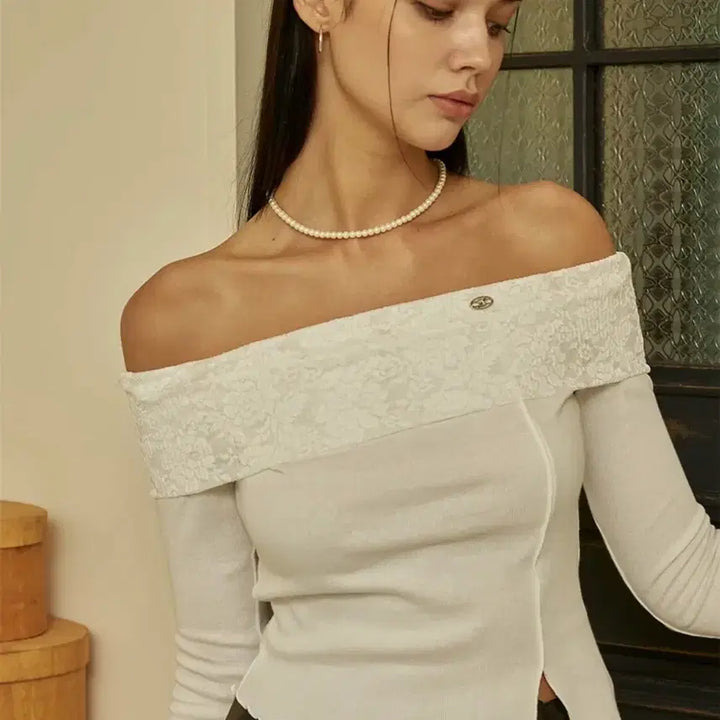 [SOLD OUT] 아이토브서울 lace off-shoulder top white