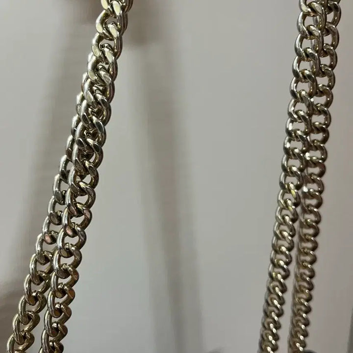 [BUNJANG] Charles &amp; Keith Black Chain Shoulder Bag / 찰스앤키스 블랙 체인 가방