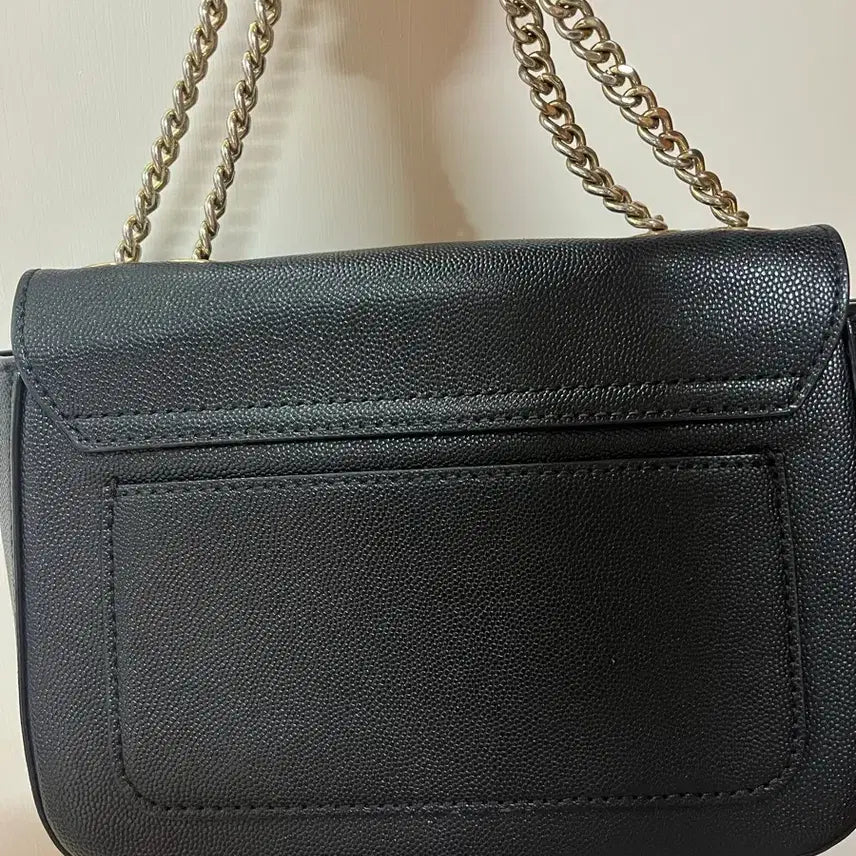 [BUNJANG] Charles &amp; Keith Black Chain Shoulder Bag / 찰스앤키스 블랙 체인 가방