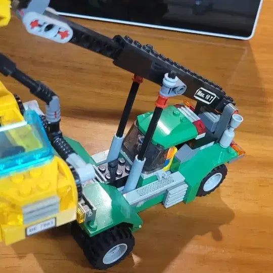 [BUNJANG] LEGO City Container Ship and Forklift Set / 레고시티 컨테이너선 지게차