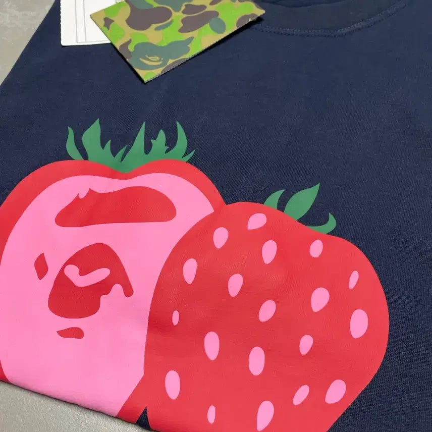 [BUNJANG] BAPE Strawberry T-shirt Navy Blue XL / 베이프 스트로베리 티셔츠 네이비 블루 XL