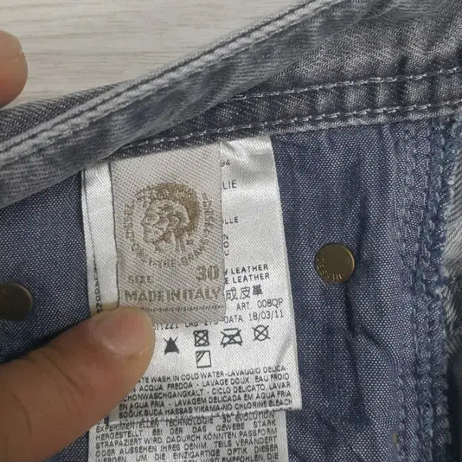 [BUNJANG] Diesel THANAZ 31" Denim Jeans / [정품] 디젤(이태리판) THANAZ 31인치(No.176)드라이완료!