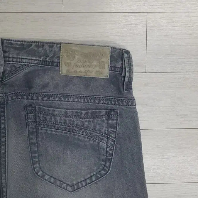 [BUNJANG] Diesel THANAZ 31" Denim Jeans / [정품] 디젤(이태리판) THANAZ 31인치(No.176)드라이완료!