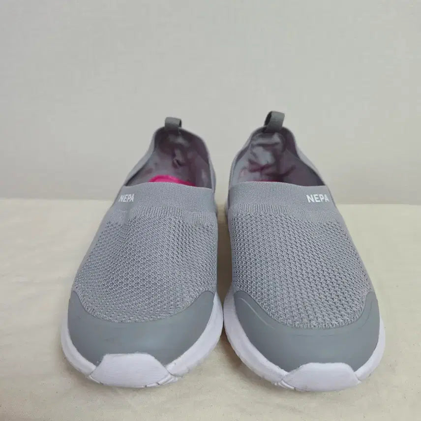 [SOLD OUT] :250네파 소피아 초경량 슬립온-799