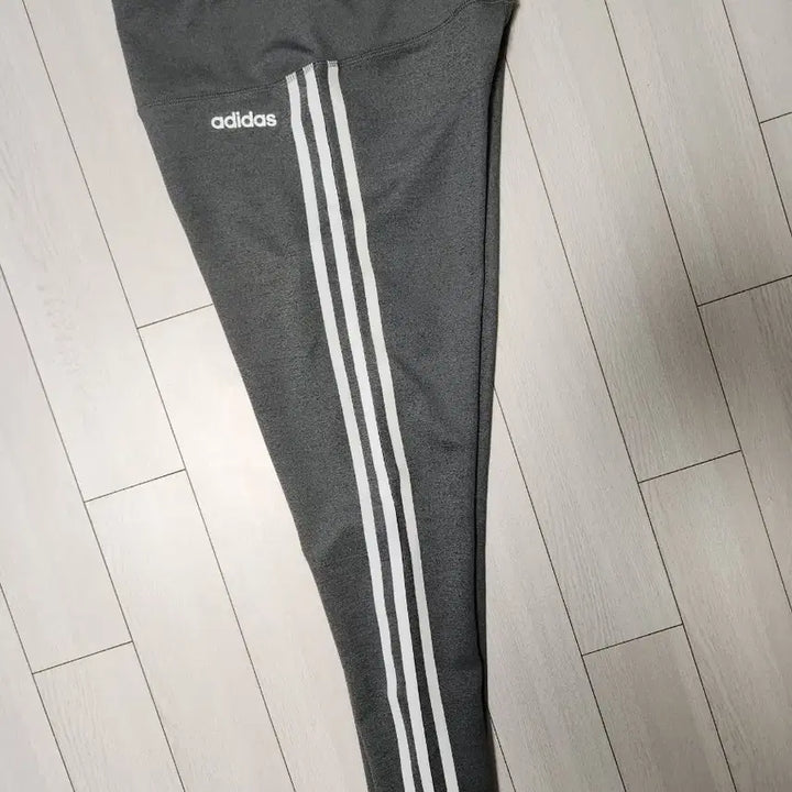 [BUNJANG] Adidas Son Na-eun High-Waist Leggings / 새상품급)아디다스 NC08 하이웨스트 손나은 레깅스 FI0830 타이즈