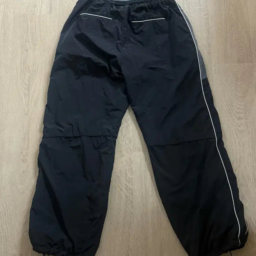[BUNJANG] Matinkim Side Typing Track Pants Black / 마뗑킴 사이드 타이핑 트랙 팬츠 블랙