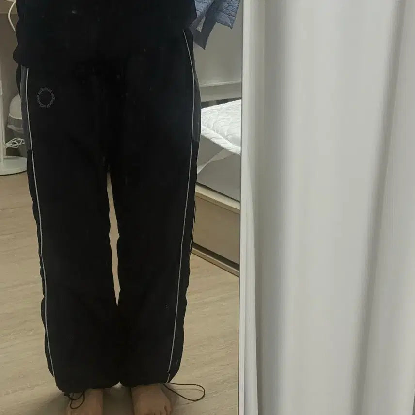 [BUNJANG] Matinkim Side Typing Track Pants Black / 마뗑킴 사이드 타이핑 트랙 팬츠 블랙