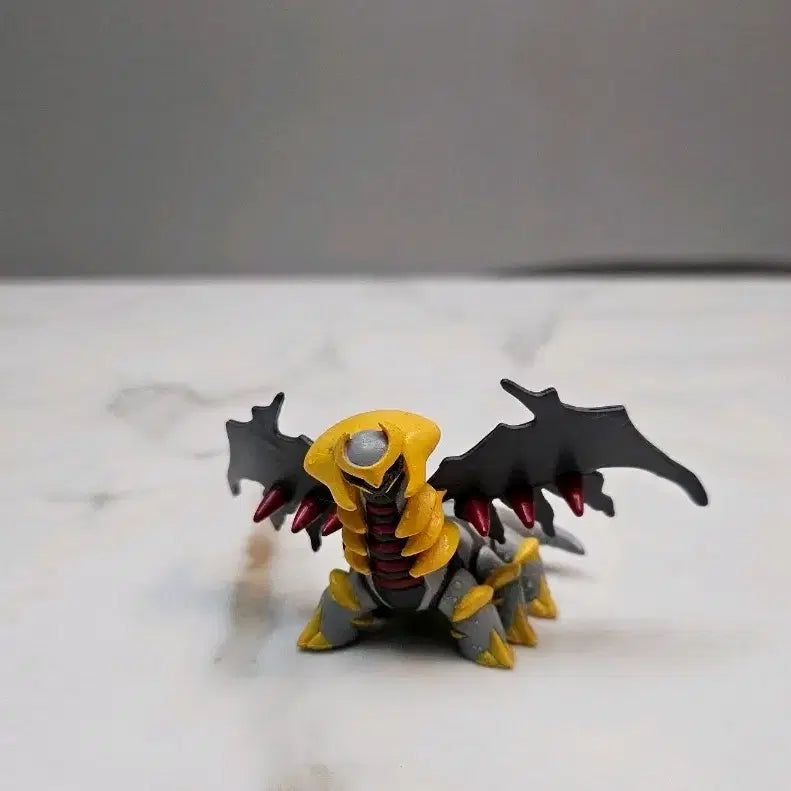 [BUNJANG] Pokemon Moncolle Giratina Figure / 포켓몬 몬콜레 몬코레2009 기라티나 상태s