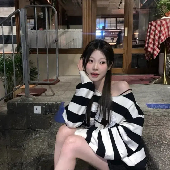 [BUNJANG] 베르니 stripe sweatshirt / 베르니 stripe sweatshirt