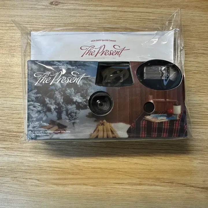 [BUNJANG] Day6 Film Camera Set 24 Concert MD Sealed Goods / 데이식스 필름 카메라 세트 24 클콘 엠디 미개봉 굿즈