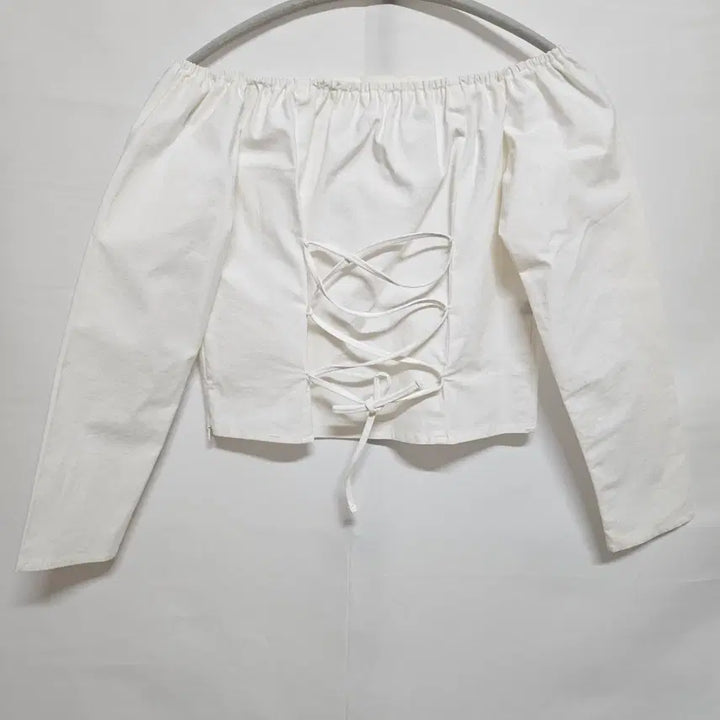 [BUNJANG] Letter From Moon Off-shoulder Blouse - F / 레터 프롬 문 오프숄더 블라우스 F