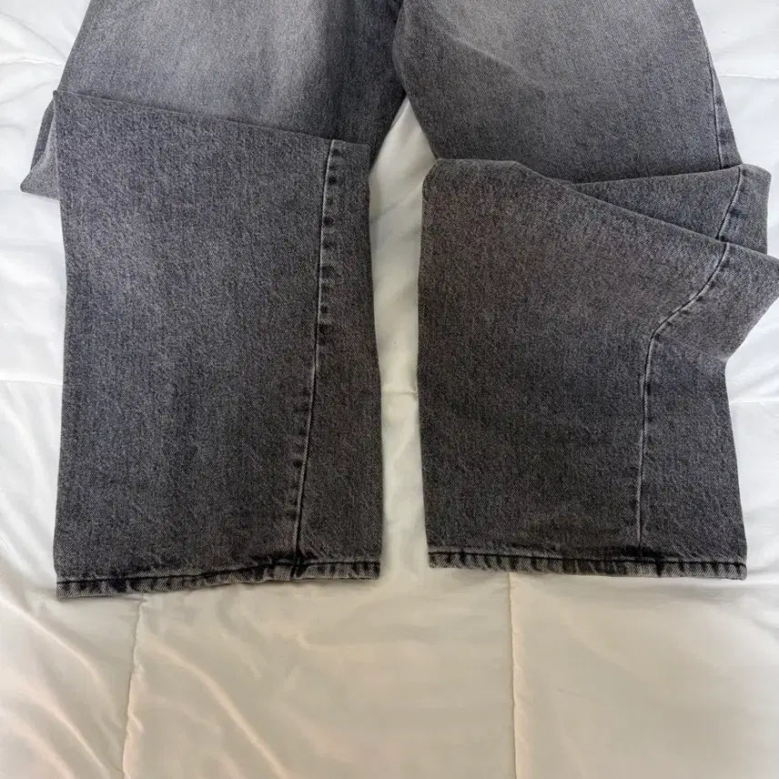 [SOLD OUT] [30/32]선플라워 와이드 트위스트 데님 블랙스톤