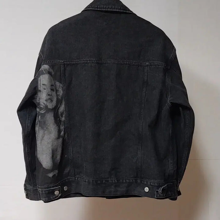 [SOLD OUT] 게스 흑청 청자켓 남110