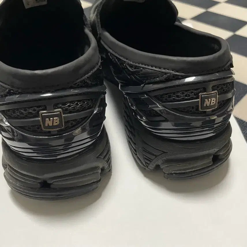 [SOLD OUT] 뉴발란스 1906L 블랙 탑 팬텀