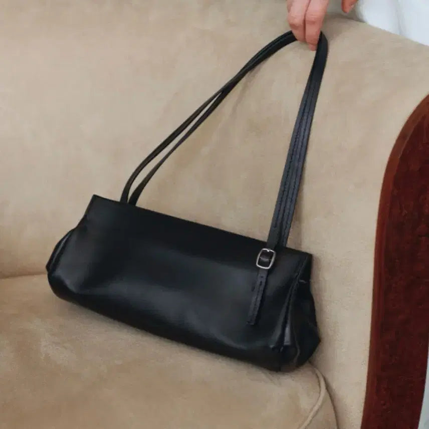[BUNJANG] Apoa Melt Shoulder Bag Black / 아포아 Melt Shoulder Bag Black