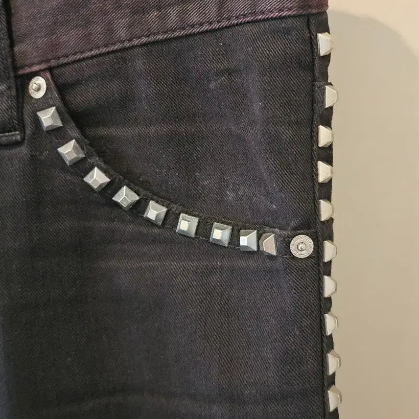[BUNJANG] Dsquared2 Studded Black Jeans (Size 48) / 디스퀘어드 스터드 블랙진 48사이즈 디퀘 데님