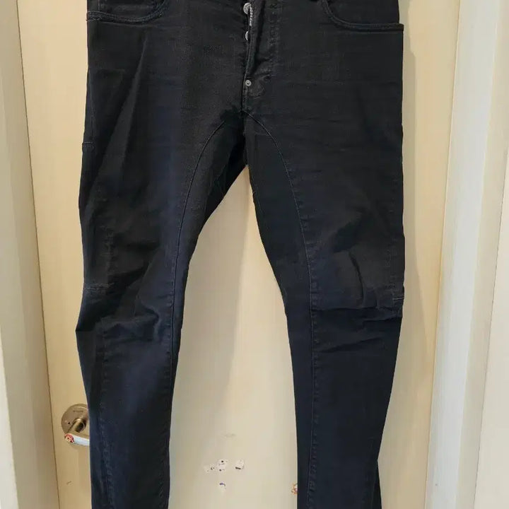 [SOLD OUT] 디스퀘어드 디퀘 블랙 바이커 블랙진 50