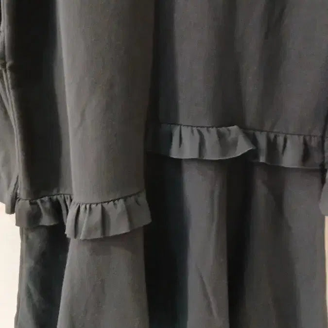 [BUNJANG] Lucky Chouette Black Frill Dress / 럭키슈에뜨의 블랙 프릴 원피스