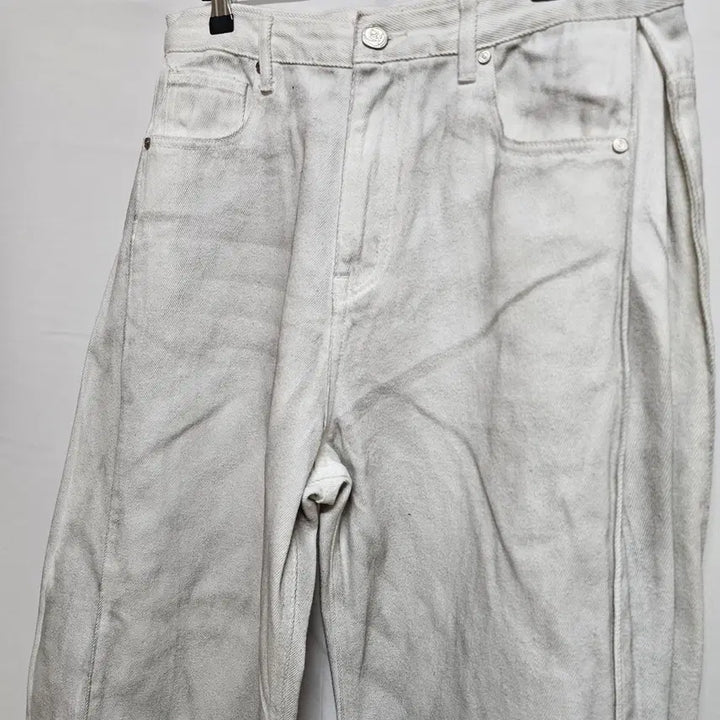 [BUNJANG] DNSR Dirty White Denim Pants Size S (29) / DNSR 사이드 버튼 더티드 화이트 데님팬츠 29
