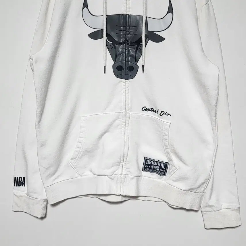 [BUNJANG] NBA Chicago Bulls Hoodie Zip-Up XXL / 쪼리샵 NBA 시카고 불스 후드집업 XXL