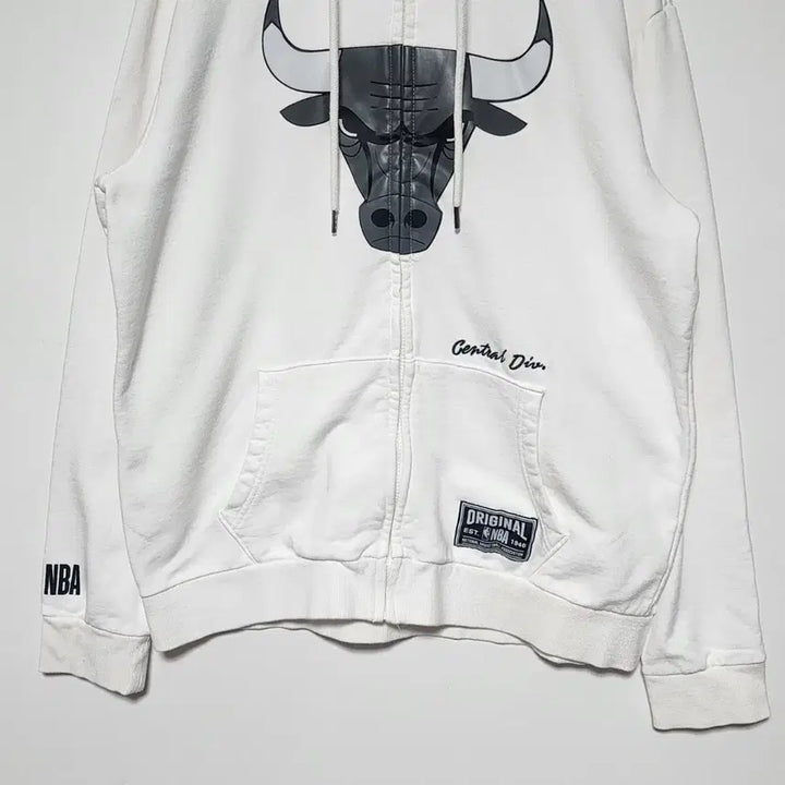 [BUNJANG] NBA Chicago Bulls Hoodie Zip-Up XXL / 쪼리샵 NBA 시카고 불스 후드집업 XXL