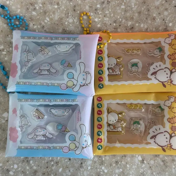 [BUNJANG] Sanrio Cinnamoroll/Pochacco Sticker Pouch Keyring / [새상품] 산리오 캔디봉봉 스키커 파우치키링 (시나모롤/포차코)