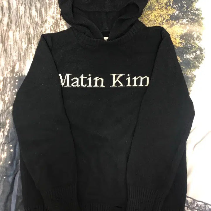 [BUNJANG] Matin Kim Damage Logo Knit Hoodie / 마뗑킴 Matin Kim Damage Logo Knit Hoodie