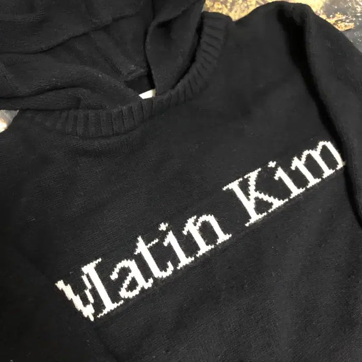 [BUNJANG] Matin Kim Damage Logo Knit Hoodie / 마뗑킴 Matin Kim Damage Logo Knit Hoodie