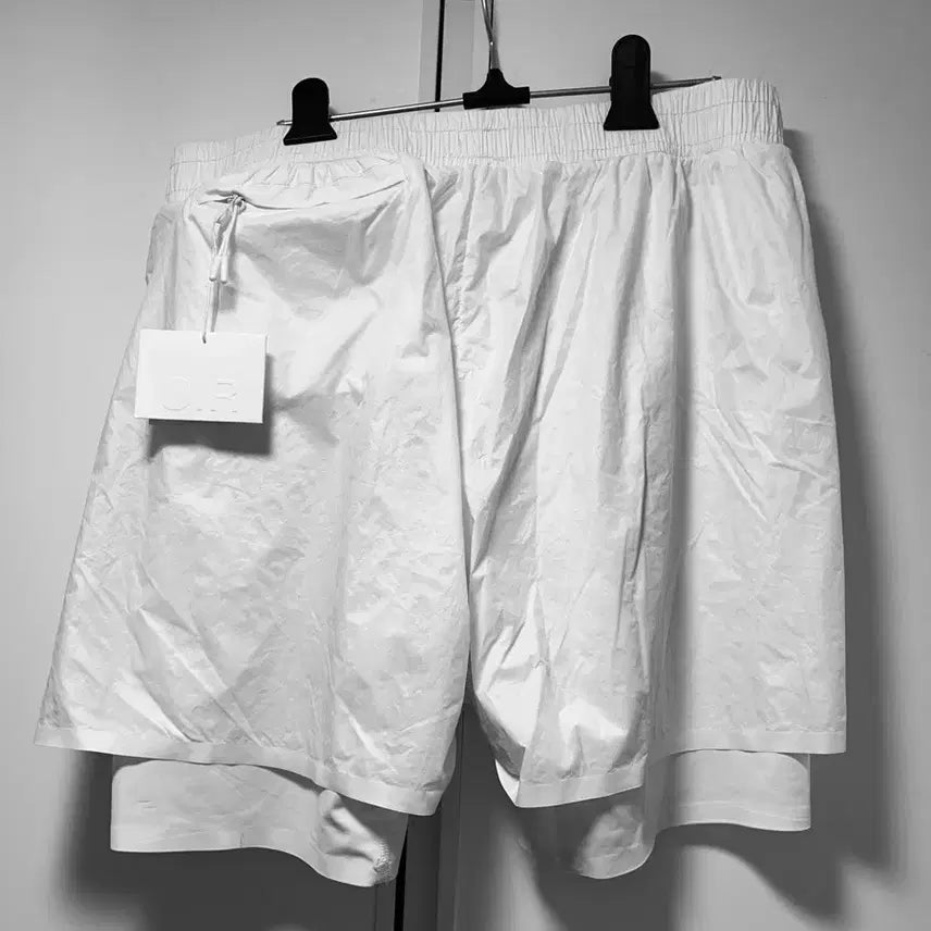 [BUNJANG] Optimistic Runners Glossy Nylon Shorts / 글로시 나일론 쇼츠 옵티미스틱 러너스