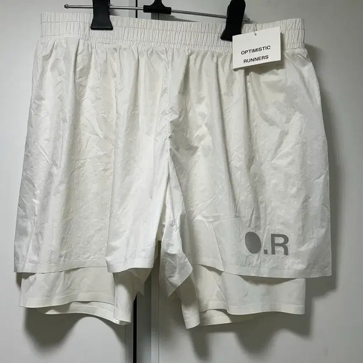 [BUNJANG] Optimistic Runners Glossy Nylon Shorts / 글로시 나일론 쇼츠 옵티미스틱 러너스