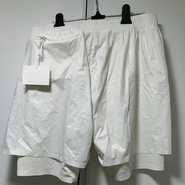 [BUNJANG] Optimistic Runners Glossy Nylon Shorts / 글로시 나일론 쇼츠 옵티미스틱 러너스