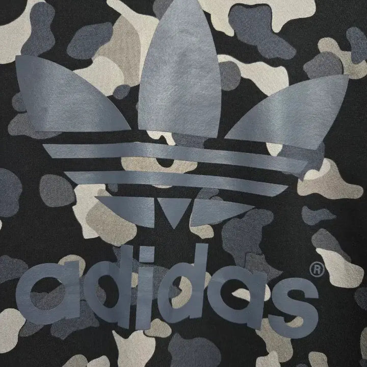 [BUNJANG] Adidas Camo Trefoil Sweatshirt / 아디다스 왕불꽃 카모 맨투맨(100사이즈)