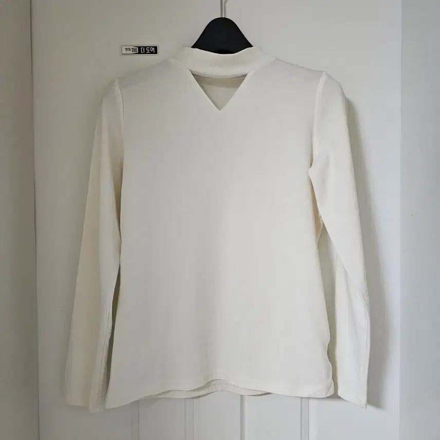 [SOLD OUT] 초커넥 스판 티셔츠 M사이즈