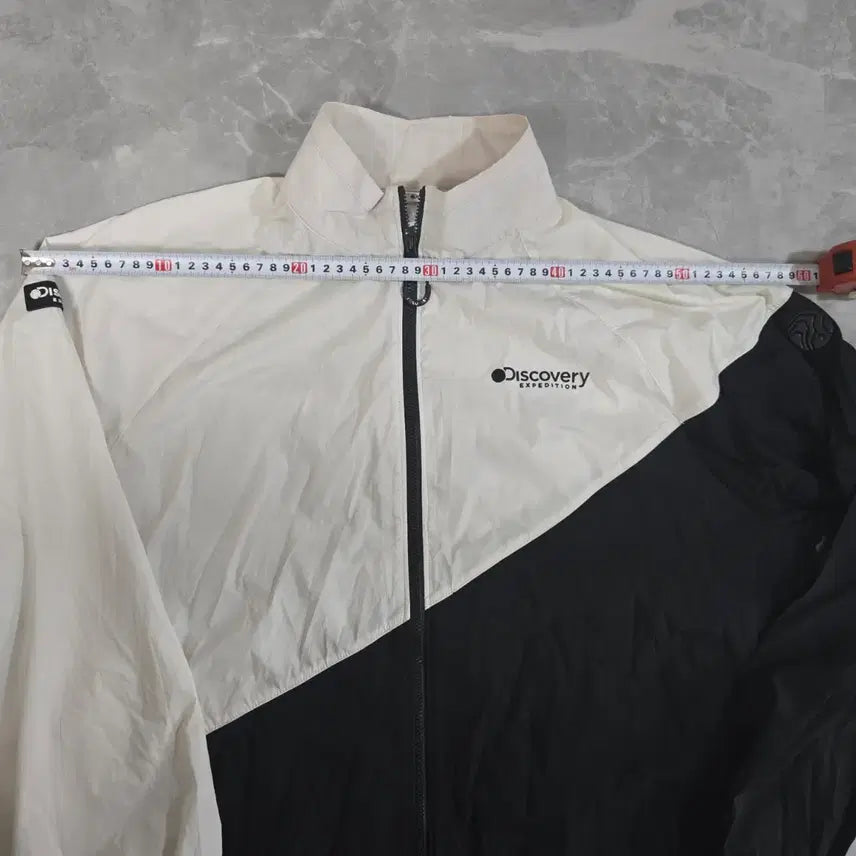 [SOLD OUT] 디스커버리 바람막이 블랙/화이트