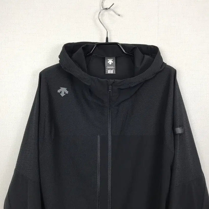 [BUNJANG] Descente Hooded Windbreaker Jacket Men&