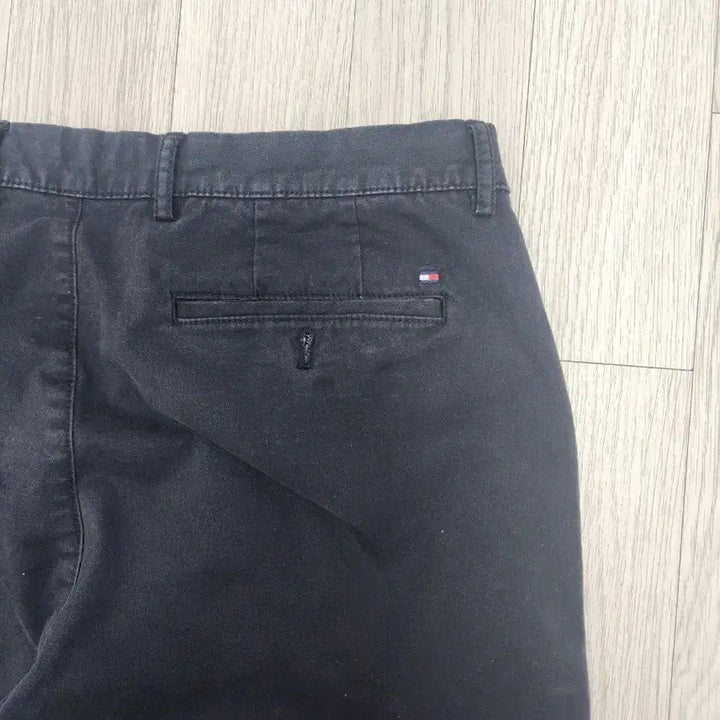 [SOLD OUT] 타미힐피거 스트레이트핏 블랙 바지 33/32