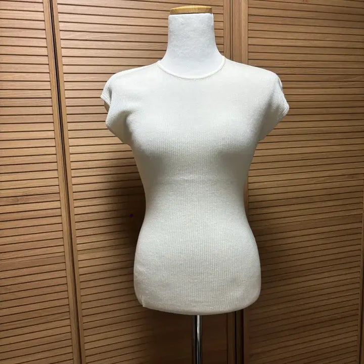 [SOLD OUT] 7.4->3 샵탑 캡소매 펄 골지 니트 수입의류