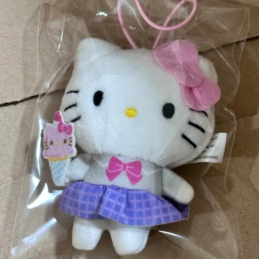 [SOLD OUT] 산리오 키티 학생 시리즈 인형키링